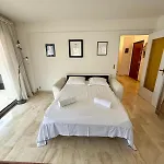 Spacious 2-bedroom With Terrace Prime Location In Dom wakacyjny Cannes