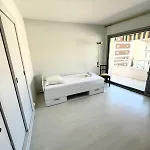 Dom wakacyjny Spacious 2-bedroom With Terrace Prime Location In