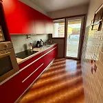 Dom wakacyjny Spacious 2-bedroom With Terrace Prime Location In *