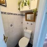 Spacious 2-bedroom With Terrace Prime Location In * Cannes