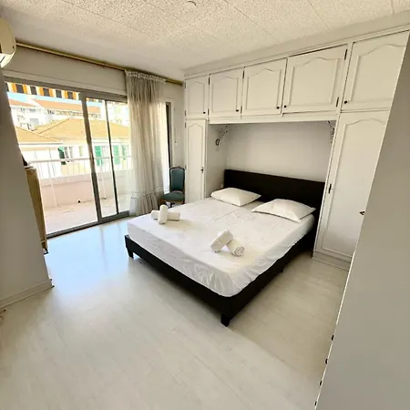 Spacious 2-bedroom With Terrace Prime Location In *